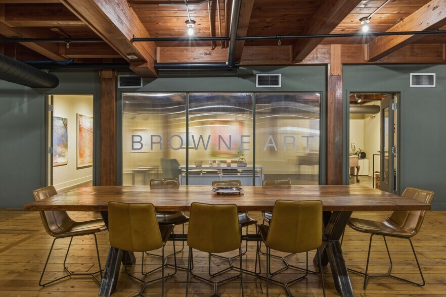 More Photos Of 260 1st Ave S, Saint Petersburg Coworking Space