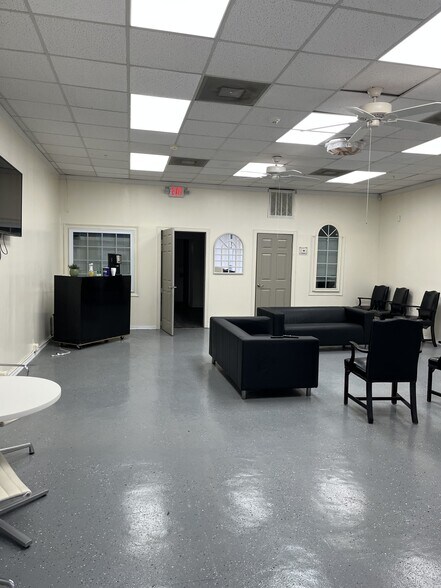 More Photos Of 6978 Main St, Lithonia Storefront Retail Office For Sale