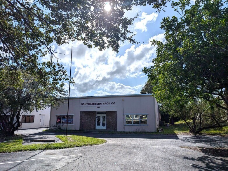 More Photos Of 1245 16th St, Vero Beach Manufacturing For Sale