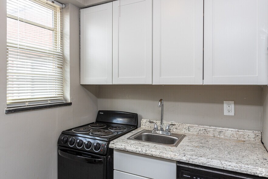 More Photos Of 512 W Ormsby Ave, Louisville Apartments For Sale