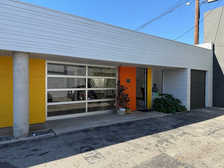 More Photos Of 3767 Overland Ave, Los Angeles Loft Creative Space For Lease