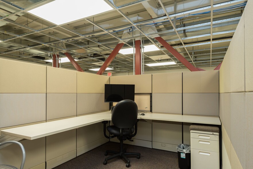 More Photos Of 1992 Saint St, Richland Flex For Sale