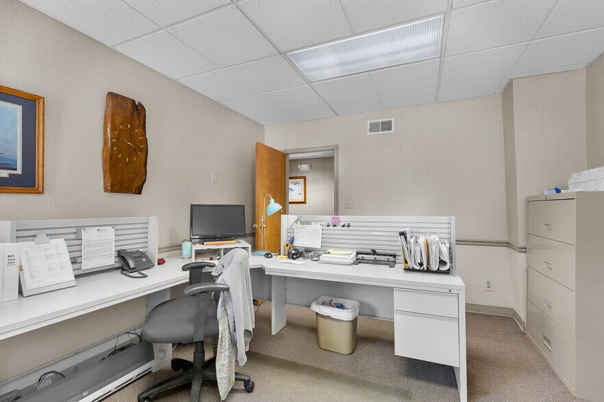 More Photos Of 300 Allegheny Ave, Towson Office For Sale