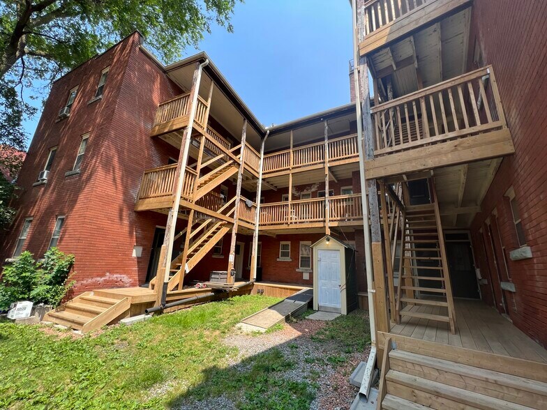 More Photos Of 3 Church St, St Catharines Apartments For Sale