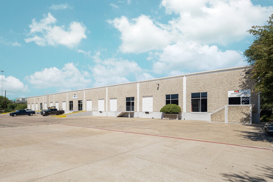 More Photos Of 9416 Neils Thompson Dr, Austin Warehouse For Lease