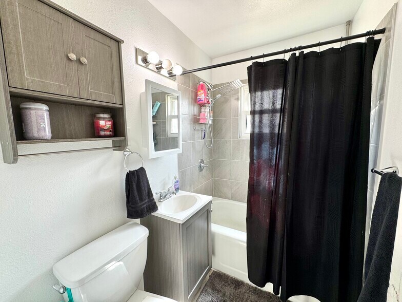 More Photos Of 4202 Cheyenne St, Cheyenne Multifamily For Sale