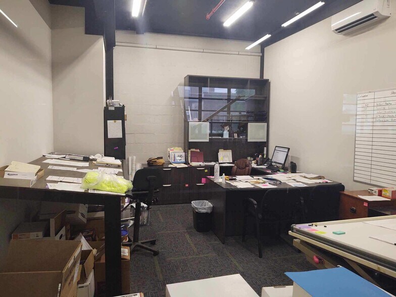 More Photos Of 201-211 Ann St, Newburgh Warehouse For Sale