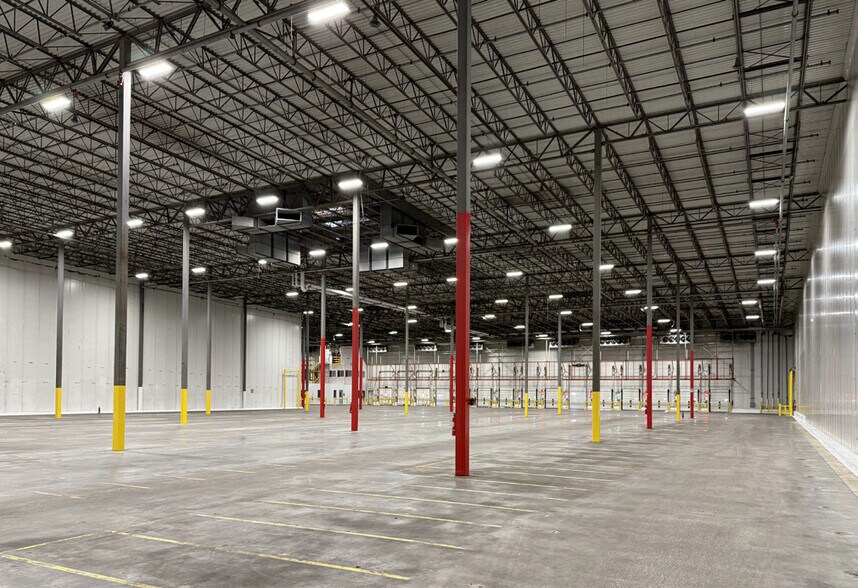 More Photos Of 400 Industrial Dr, Birmingham Refrigeration Cold Storage For Lease