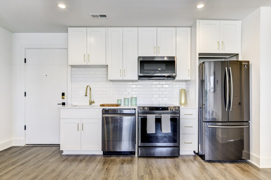 More Photos Of 1122 Bladensburg Rd NE, Washington Apartments For Sale