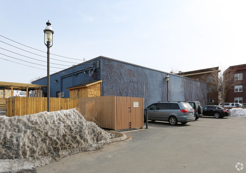 More Photos Of 2112 Hennepin Ave, Minneapolis Restaurant For Lease