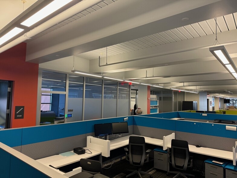 More Photos Of 302 S 4th St, Manhattan Office For Lease