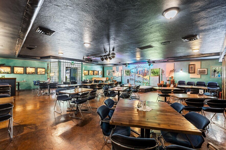 More Photos Of 535 Mill St, Grass Valley Restaurant For Sale