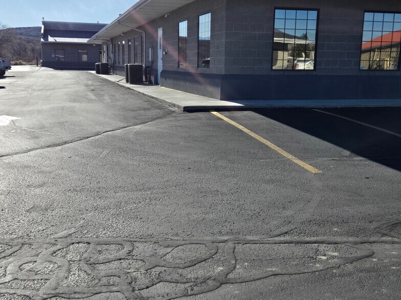 More Photos Of 557 W Silver St, Elko Office For Lease