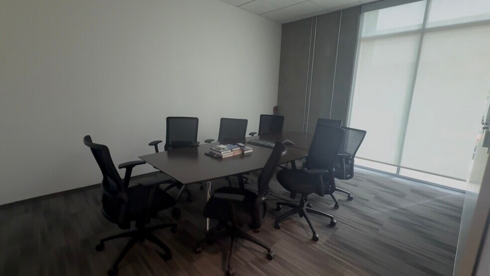 More Photos Of 3738 Bayer Ave, Long Beach Office For Lease