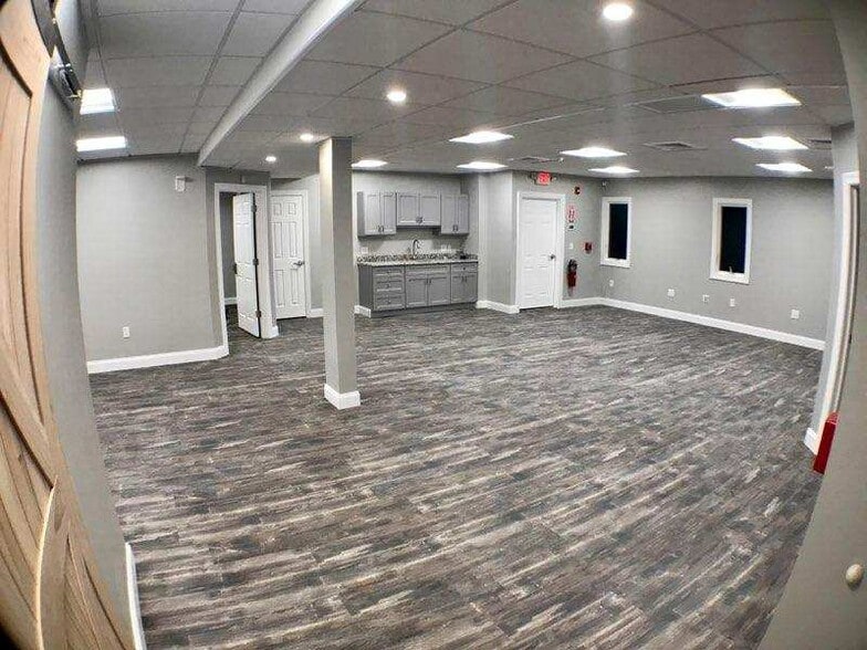 More Photos Of 190 Pulaski Ave, Sayreville Medical For Lease