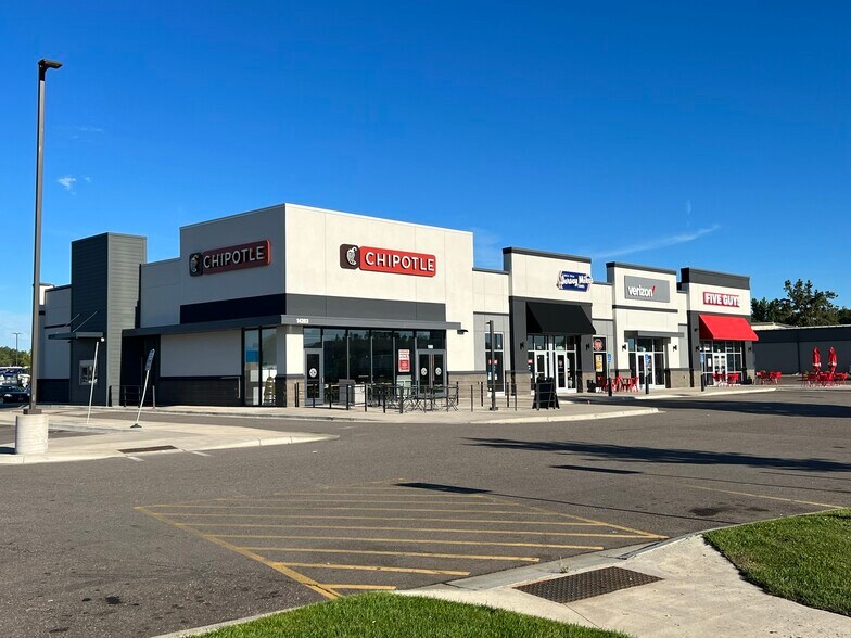 Primary Photo Of 14203 Edgewood Dr, Baxter Fast Food For Lease
