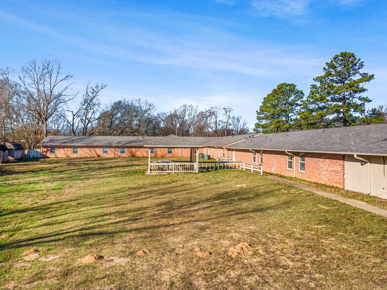 More Photos Of 102 Floyd St, Naples Specialty For Sale