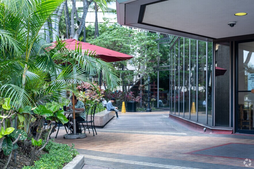 More Photos Of 733 Bishop St, Honolulu Office For Lease