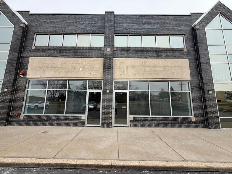 Primary Photo Of 401 E North Ave, Villa Park General Retail For Lease