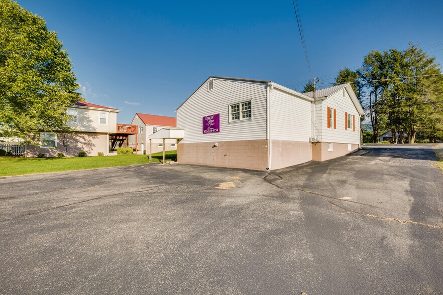 More Photos Of 1119 N Main Ave, Erwin Medical For Sale
