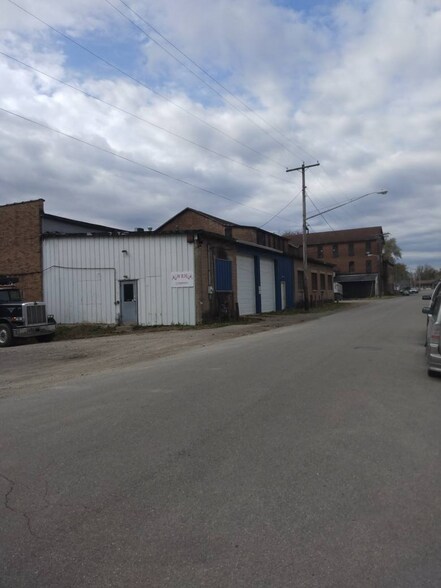 Primary Photo Of 788 Washington Ave, Chillicothe Warehouse For Lease