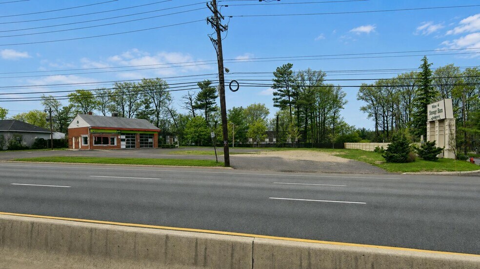 Primary Photo Of 2811 Route 73, Maple Shade Township Service Station For Lease