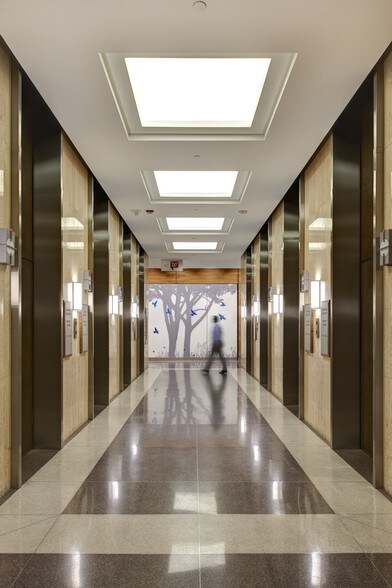 More Photos Of 606 Walnut St, Des Moines Office For Sale