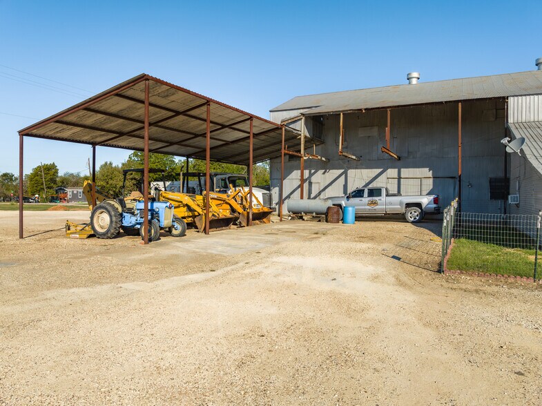 More Photos Of 200 S Wall St, Itasca Warehouse For Sale