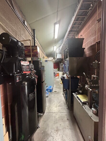 More Photos Of 865 W Bridge St, Blackfoot Carwash For Sale