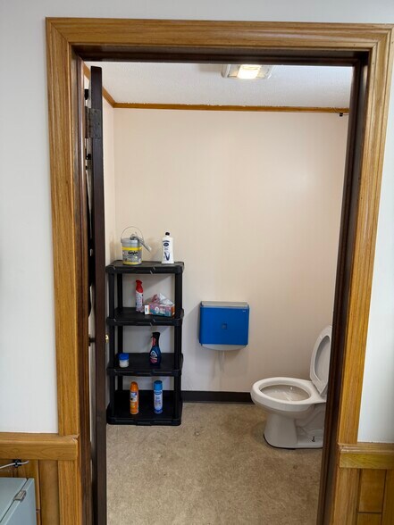 More Photos Of 4881 Pittsburgh Rd, Harrisville Light Distribution For Sale