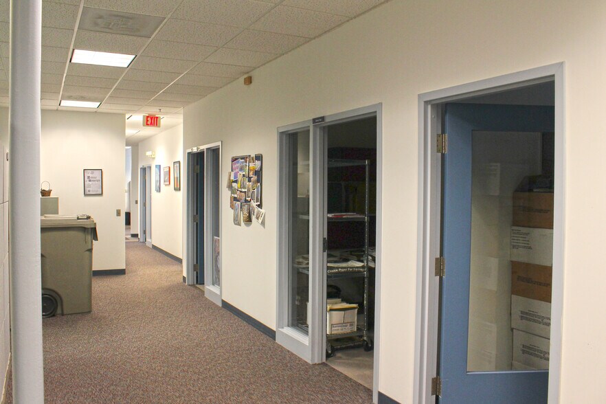 More Photos Of 300 N Stonestreet Ave, Rockville Showroom For Lease