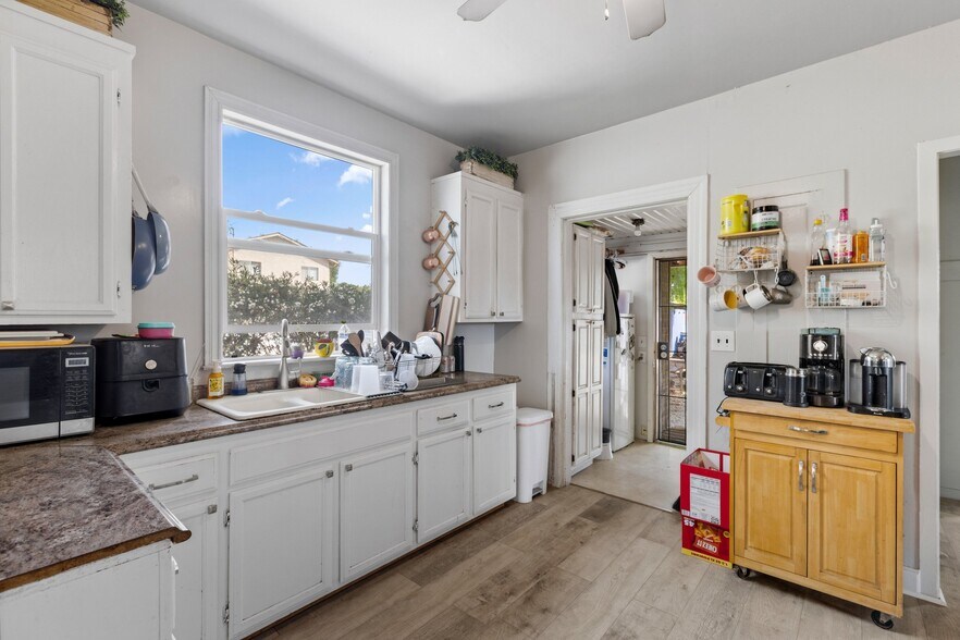 More Photos Of 13350 Kimble Ct, San Martin Apartments For Sale