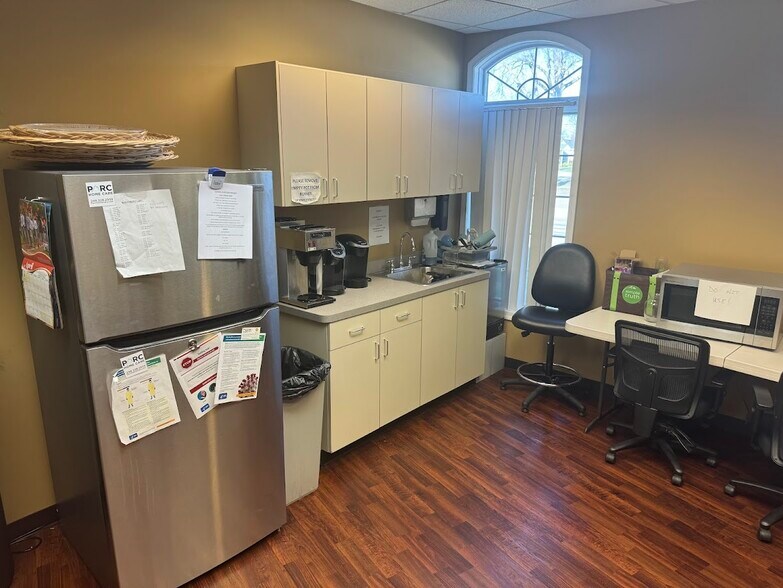More Photos Of 24715 Little Mack Ave, Saint Clair Shores Medical For Lease