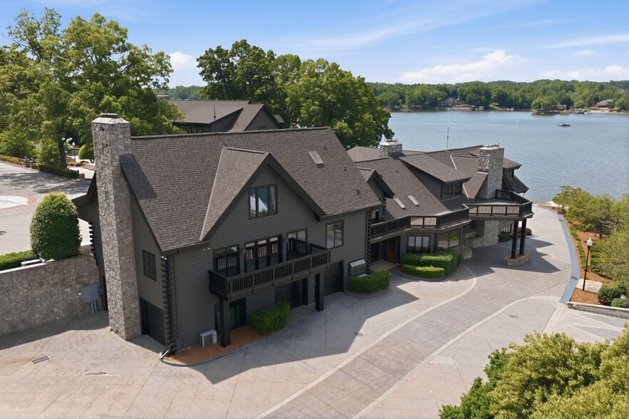 More Photos Of 9715 Nine Eagles Ln, Charlotte Specialty For Sale