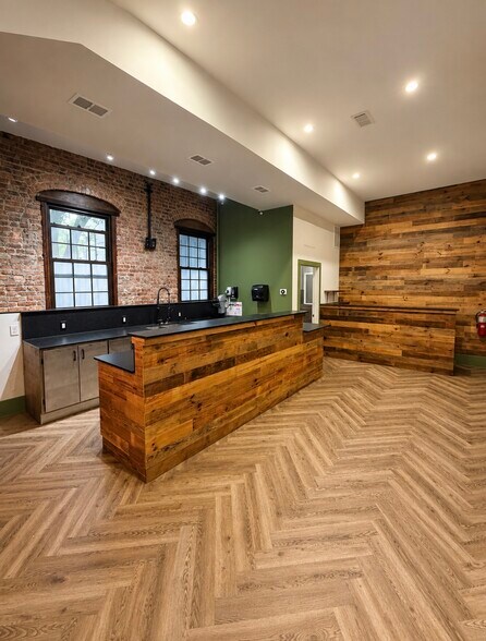 More Photos Of 319 Wythe Ave, Brooklyn General Retail For Lease