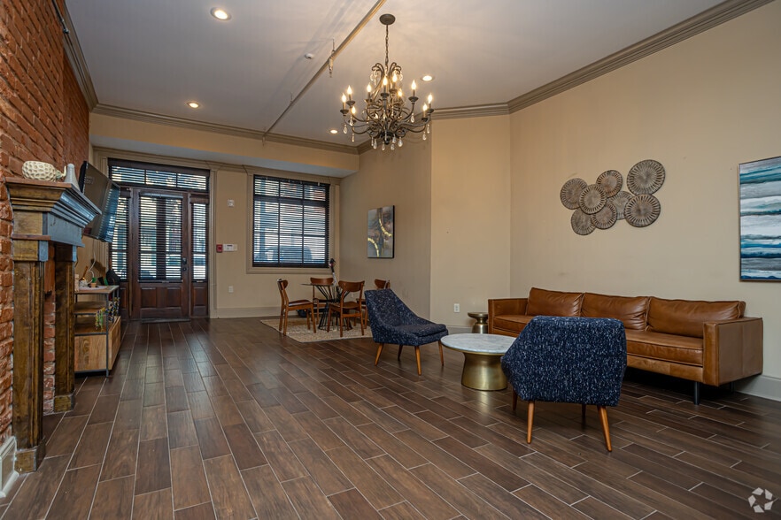 More Photos Of 431-433 Gravier St, New Orleans Apartments For Sale