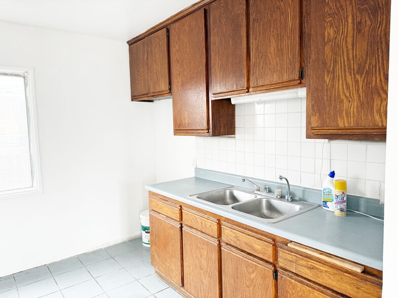 More Photos Of 1330 S Reservoir St, Pomona Multifamily For Sale