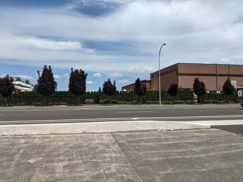 More Photos Of 14480 SW Jenkins Rd, Beaverton Flex For Sale