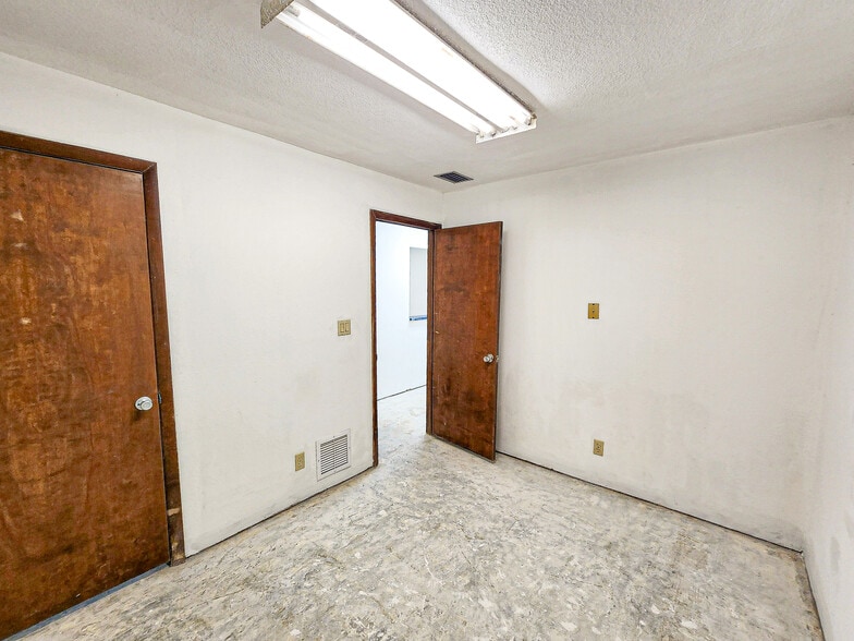 More Photos Of 11121 SE 53rd Ct, Belleview Medical For Sale