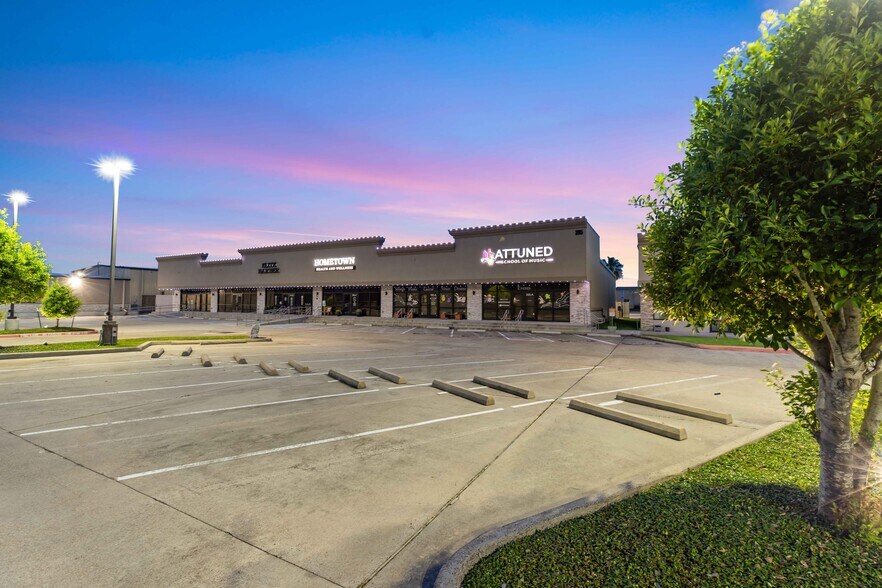 More Photos Of 395 Columbia Memorial Parkway, Kemah Storefront Retail Office For Lease