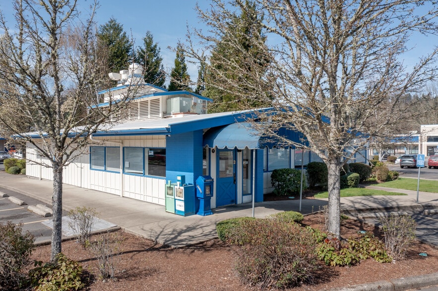 More Photos Of 1241 N 99 Hwy, Cottage Grove Restaurant For Sale