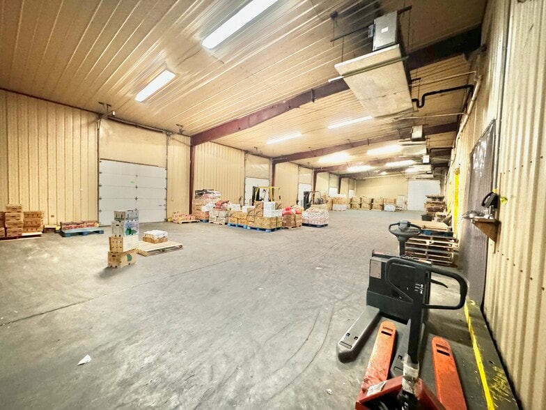 More Photos Of 400 Carver St, Mount Vernon Warehouse For Sale