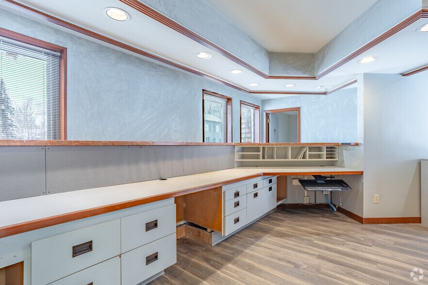 More Photos Of 505 Vistula St, Elkhart Medical For Sale