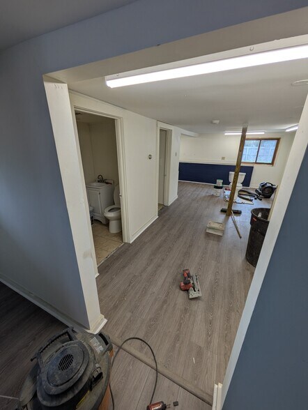 More Photos Of 403 N Main St, Franklin Freestanding For Lease