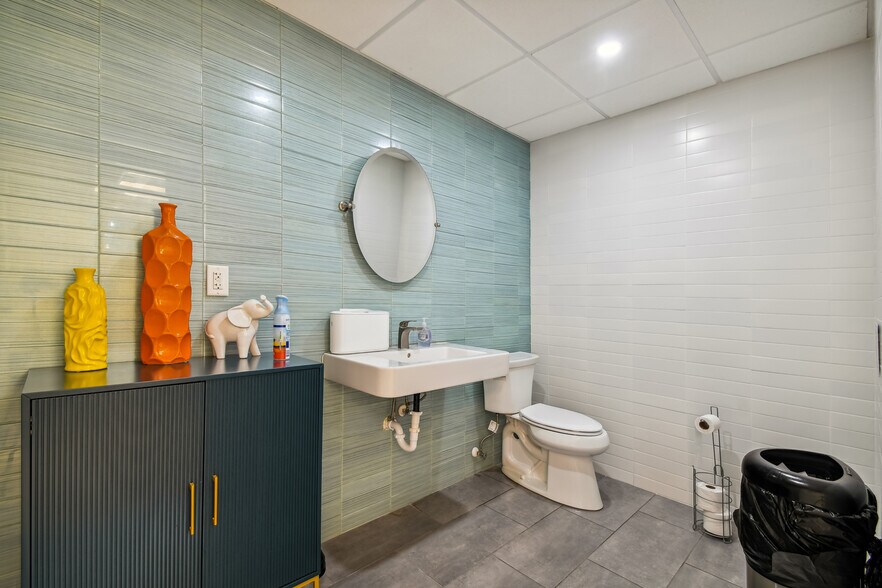 More Photos Of 1401 E 22nd Ave, Tampa Office For Lease