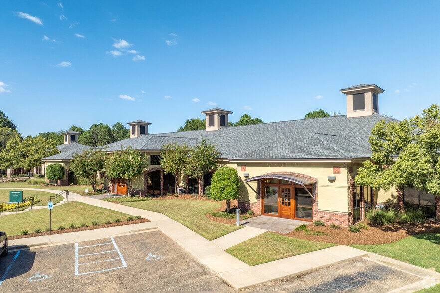 Primary Photo Of 602 Crescent Pl, Ridgeland Office For Lease