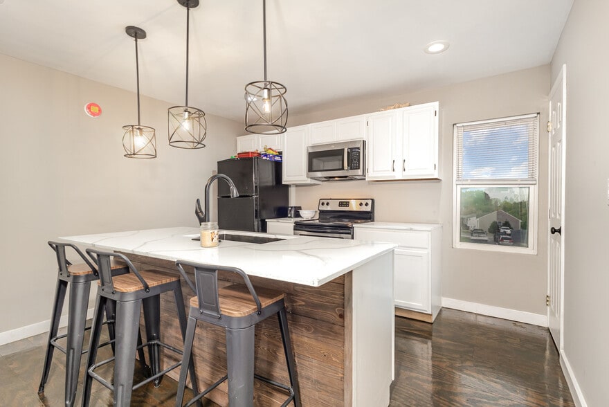 More Photos Of 6603 Dixie Hwy, Florence Freestanding For Sale