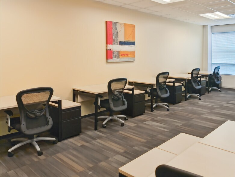 More Photos Of 12600 Hill Country Blvd, Bee Cave Coworking Space