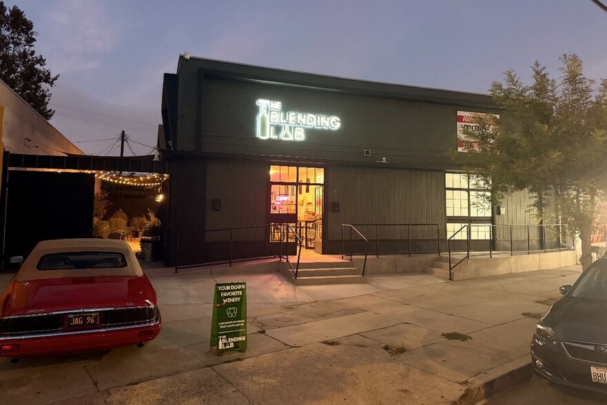 More Photos Of 5149-5151 W Adams Blvd, Los Angeles Storefront Retail Residential For Lease