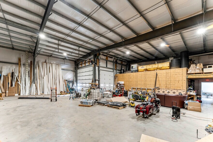 More Photos Of 935 W Cypress St, Kennett Square Flex For Sale